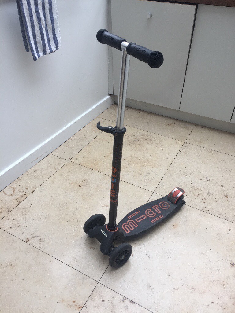 maxi micro scooter black